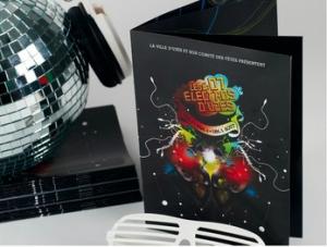 Le format id&eacute;al pour les points de vente

15 x 21 cm ferm&eacute; / 30 x 21 ou 15 x 42 ouvert

Carte de correspondance // Carte de voeux //... 