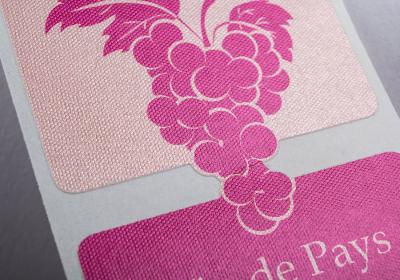
	Perl&eacute; gaufr&eacute; - Vernis brillant

	Etiquette id&eacute;ale pour bouteille de vins, liqueurs, champagne - produis de luxe - cave, huile,... 